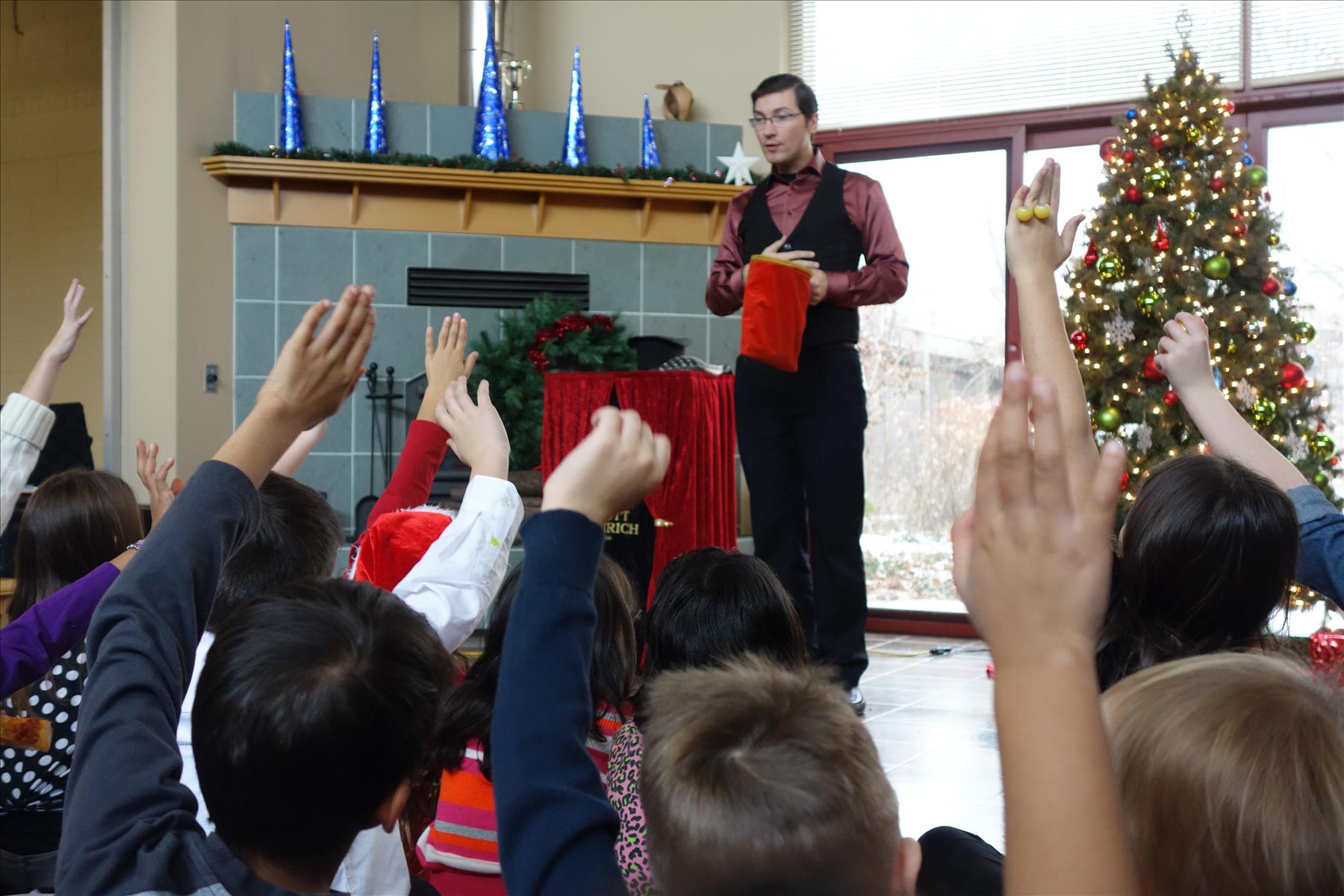 Toronto Magician for your Christmas Party: Entertainment Everyone Can Agree On
